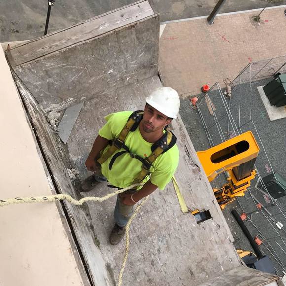 Meet your Posher, Chris - Picture 1 of 1